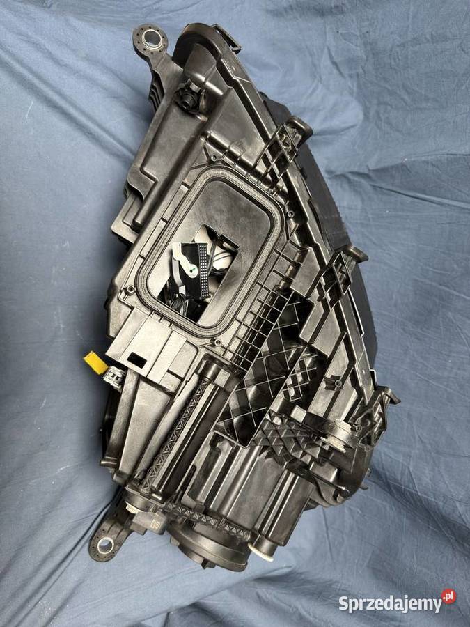 LAMPA PRZEDNIA LEWA MB A1679055901 osobowe Września