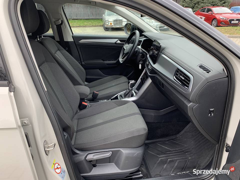 Volkswagen TRoc Life pakiety 15 TSI ACT 150