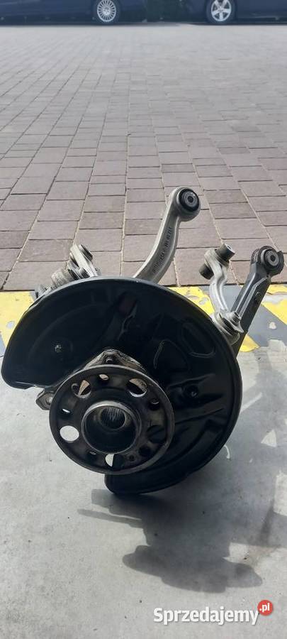 Zwrotnica prawy tył Mercedes GLC 2015 Niedrzwica Duża