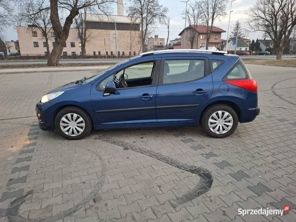 Peugeot 207 14 benzyna 2010r Łochów