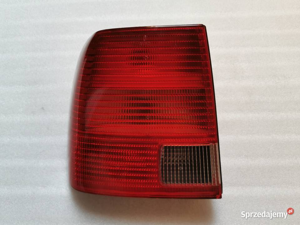 Lampa Lewy Tył Tylna Lewa VW Passat B5 Sedan