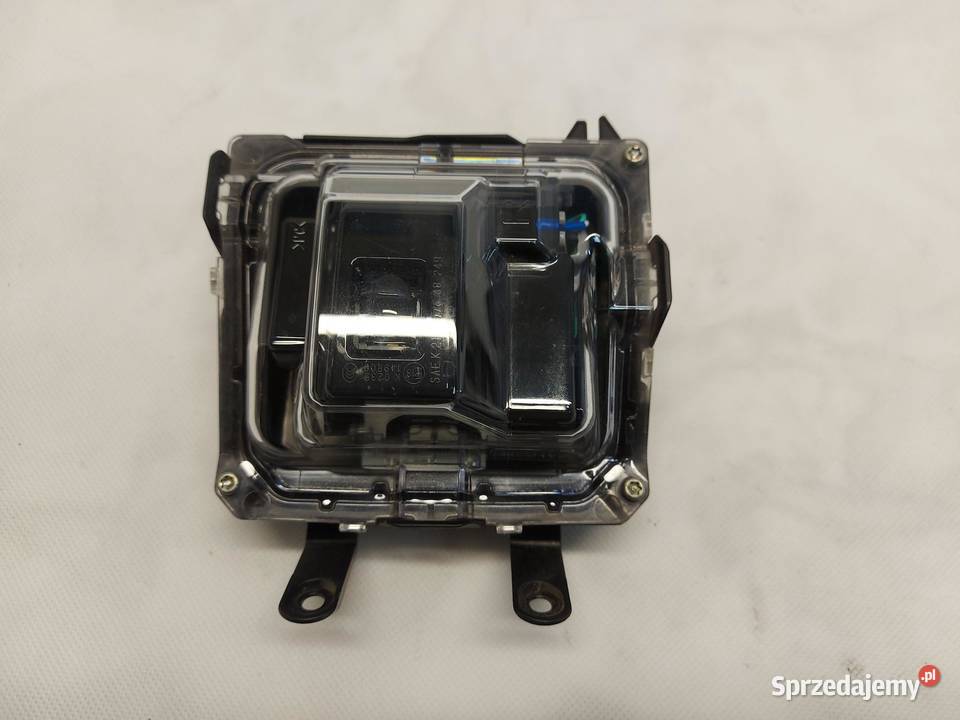 LEXUS 500H HALOGEN PRAWY PRZÓD