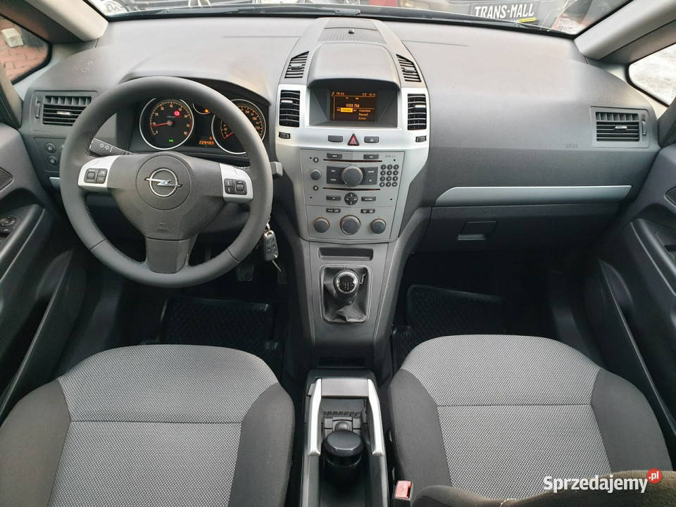 Opel Zafira 18 Benzyna 7 osób Klima Navi 2 kpl Lublin