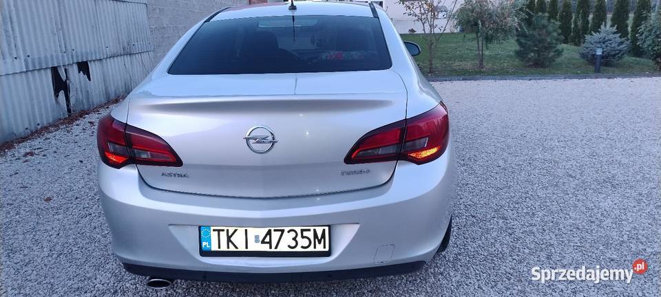Opel Astra J sedan Rok produkcji 2013 Busko-Zdrój sprzedam