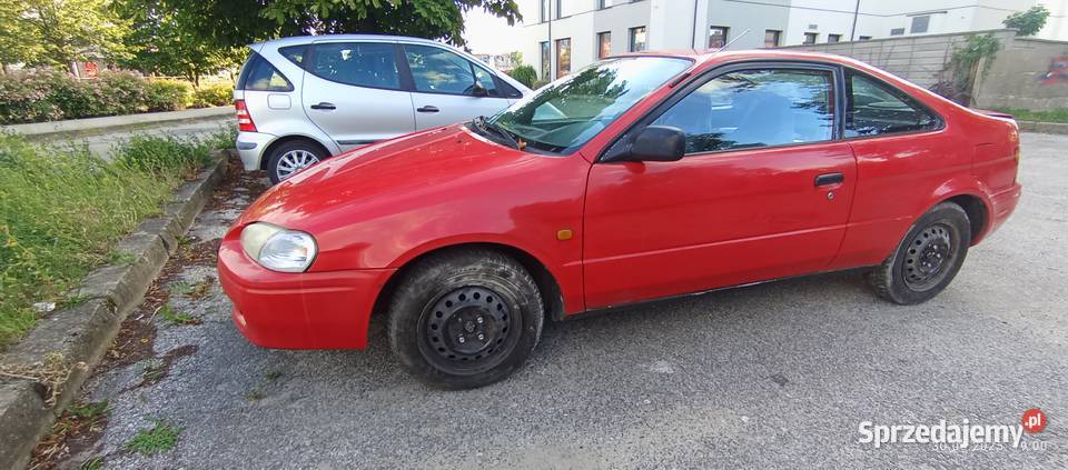 syndyk sprzeda samochód Toyota Paseo produkcji mazowieckie