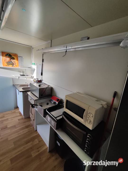 Przyczepa gastronomiczna food truck kurczak z gastronomiczne