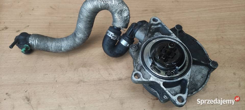 AUDI A4 B6 25 TDI POMPA VACUM VAKUM 057145100G Silniki i osprzęt Koziegłówki