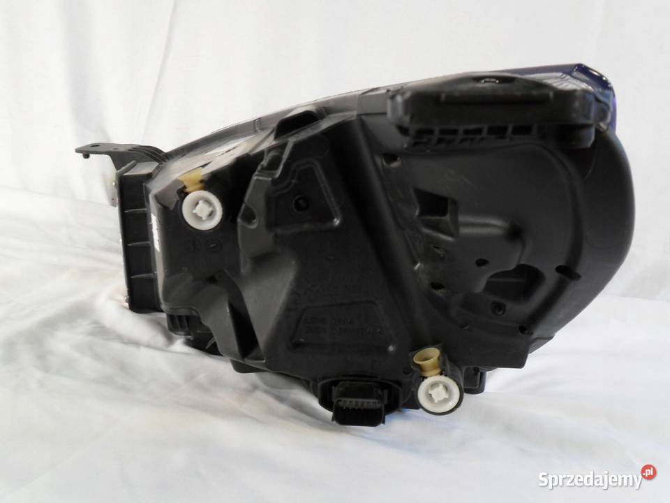 REFLEKTOR PRZÓD STRONA PRAWA FORD FOCUS Nowy Tomyśl