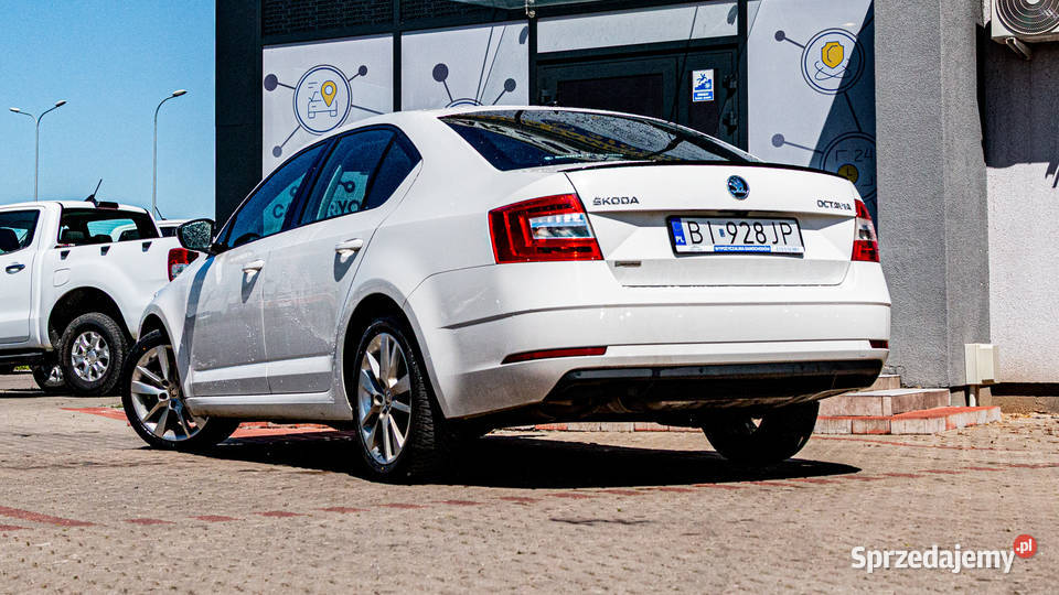 Skoda Octavia 15 TSI automat na prywatne raty kurtyny powietrzne Warszawa sprzedam