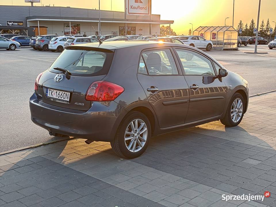 Toyota Auris E15 20 D4D 2009 4/5 Kielce