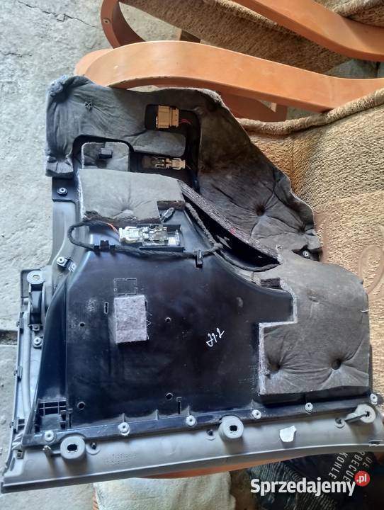 Schowek Audi A4B7 Szary Krosno