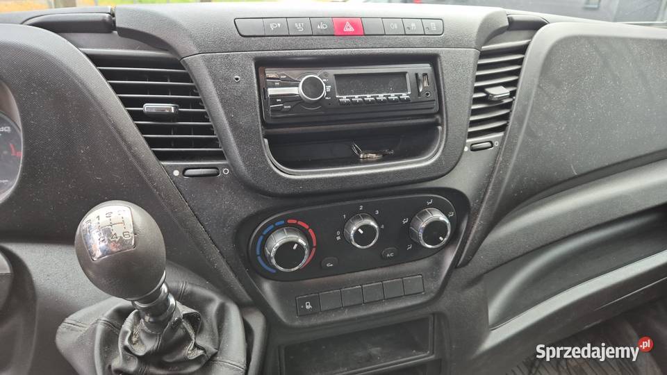 IVECO DAILY 35C15 30 DMC 35T 2016 śląskie