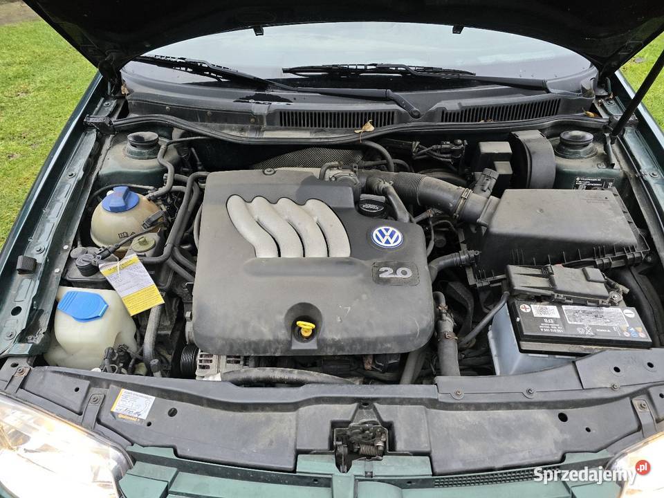 VW Bora 20 8v Hak do jazdy Kombi Orzech