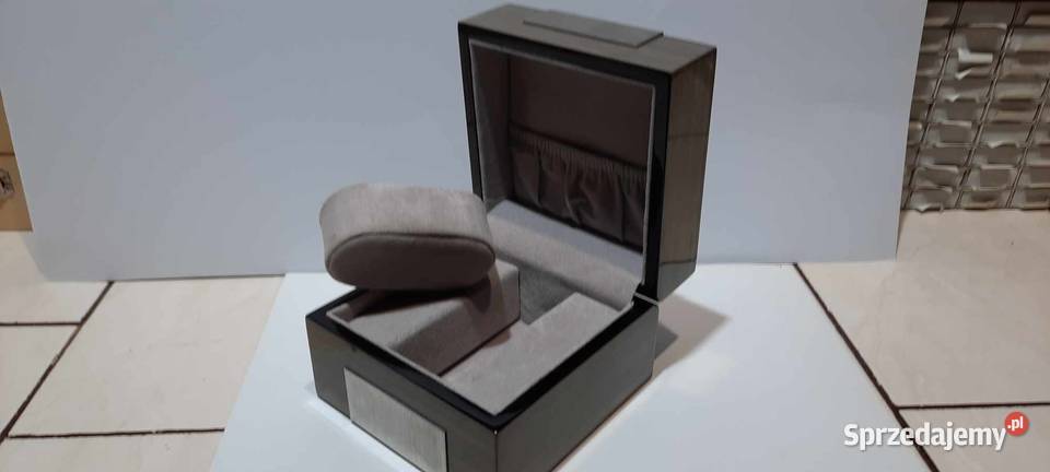 SZKATUŁKA do zegarka wysoki połysk elegant