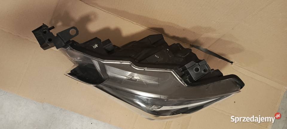 lampa lewa mazda 6 lifcie GjGL 1518 osobowe Brześć Kujawski