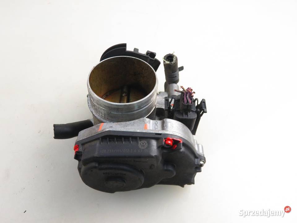 PRZEPUSTNICA AUDI A3 8L1 18 AGN 06A133164J osobowe