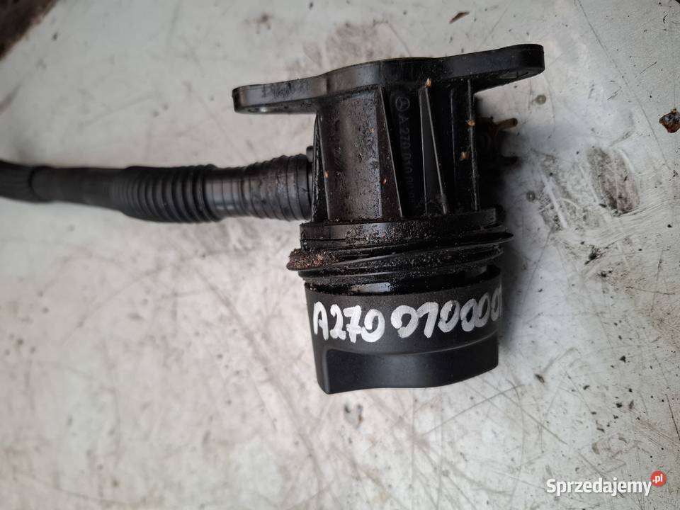 MERCEDES W176 wlew oleju A2700100001