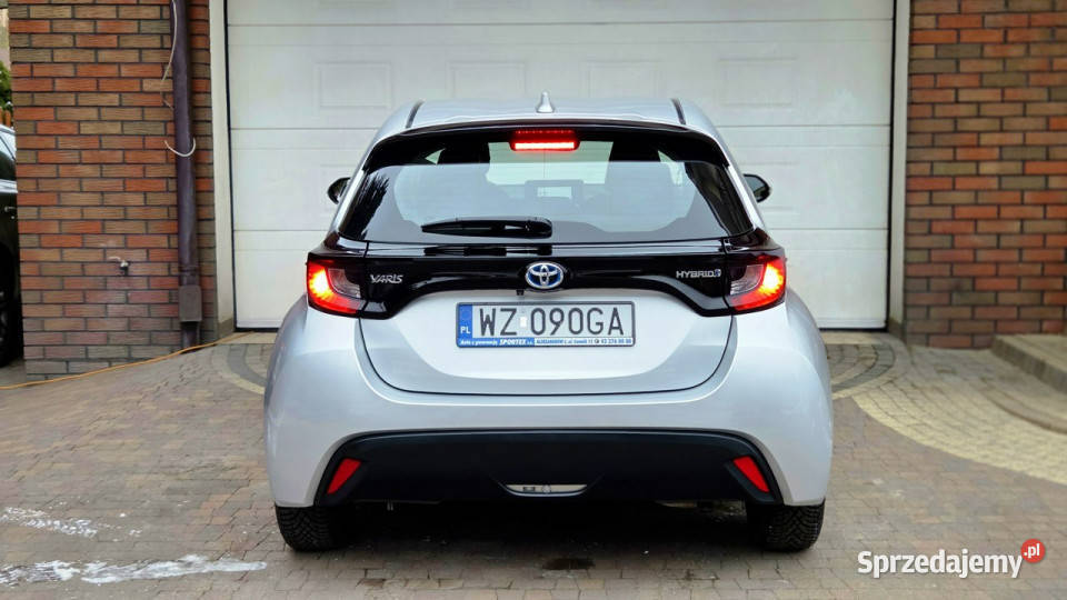Toyota Yaris 15 Hybrid 116 COMPORT Salon I Aleksandrów Łódzki sprzedam