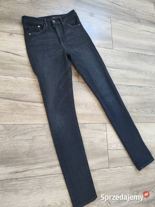 Czarne spodnie dzinsowe Wysoki stan HM Trousers Spodnie Jasło