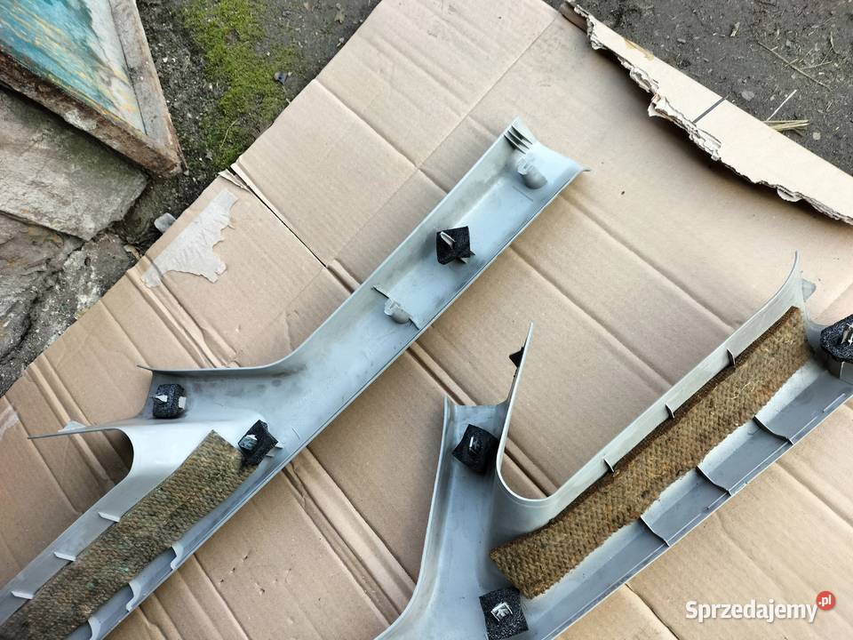 FORD FOCUS C MK1 OSŁONA SŁUPKA SZYBY PRAWA LEWA Kamień-Kolonia