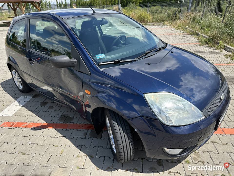 Ford Fiesta 14 16v 2004 Klima 2 komplety 1400cm3 sprzedam