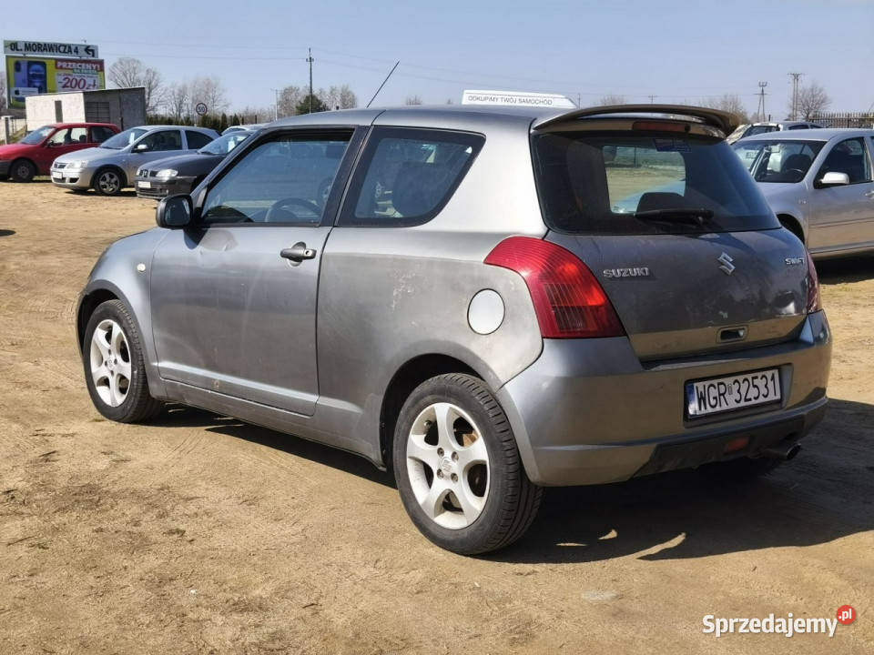 Suzuki Swift 2005r 13 Benzyna Tanio Możliwa Rok produkcji 2005