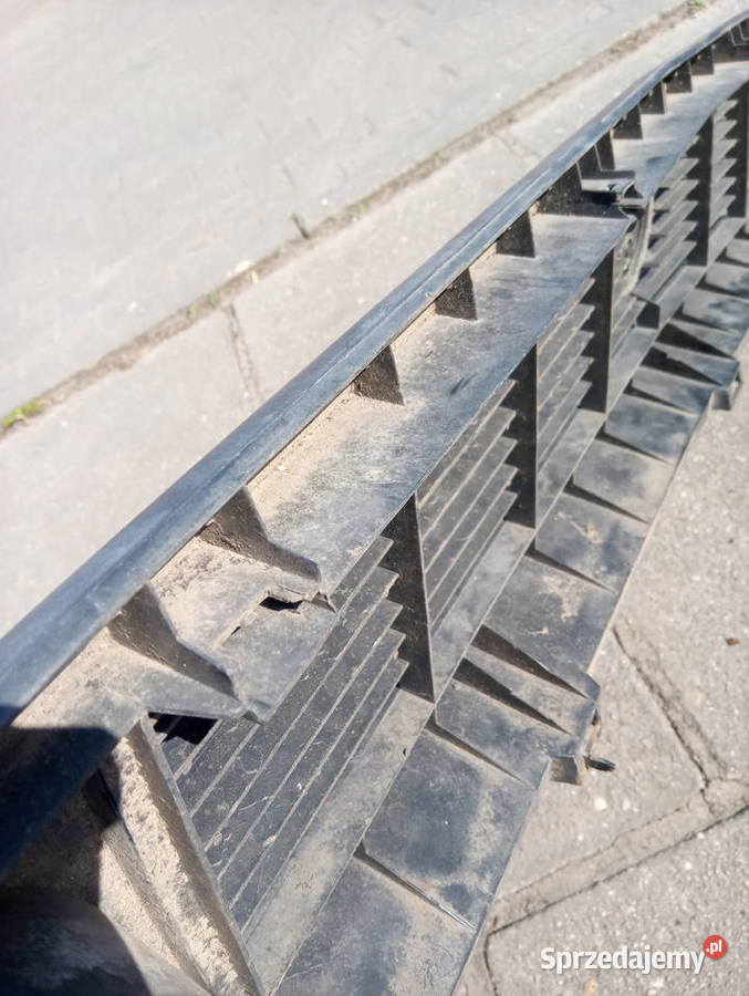 Atrapa Grill oryginał VW Polo Mk2 861853653 Sulechów