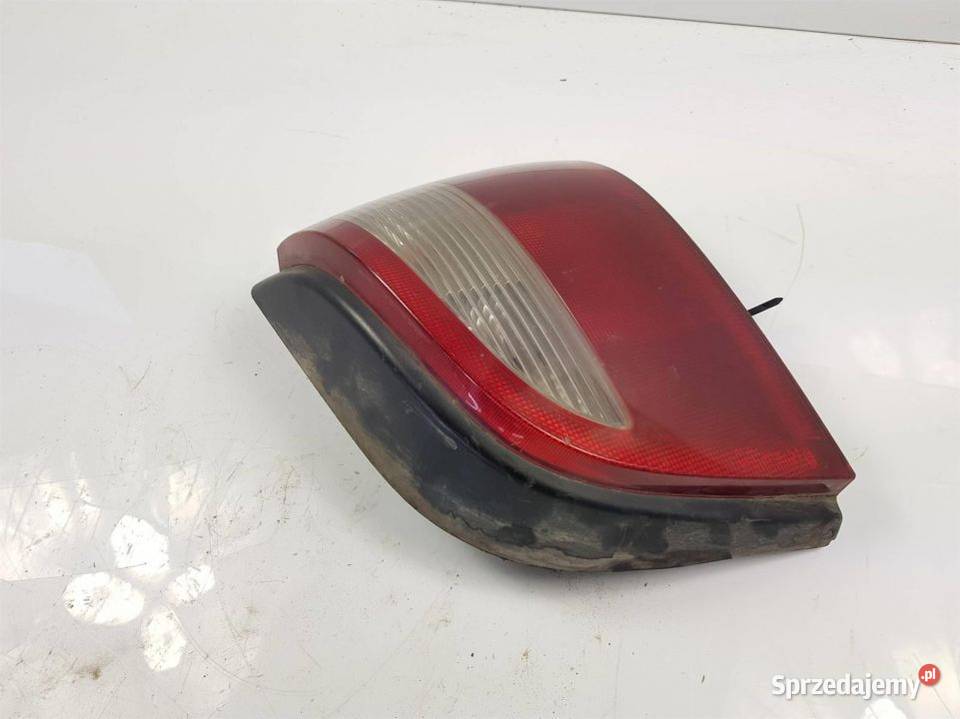 LAMPA PRAWA TYŁ RENAULT MEGANE I osobowe Lipno