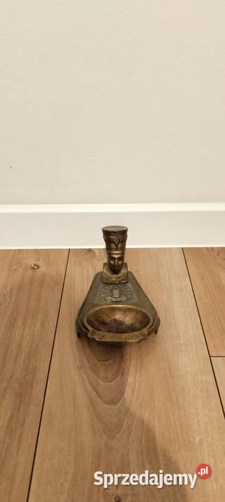 Mosiężna popielniczka Nefretete Jasło