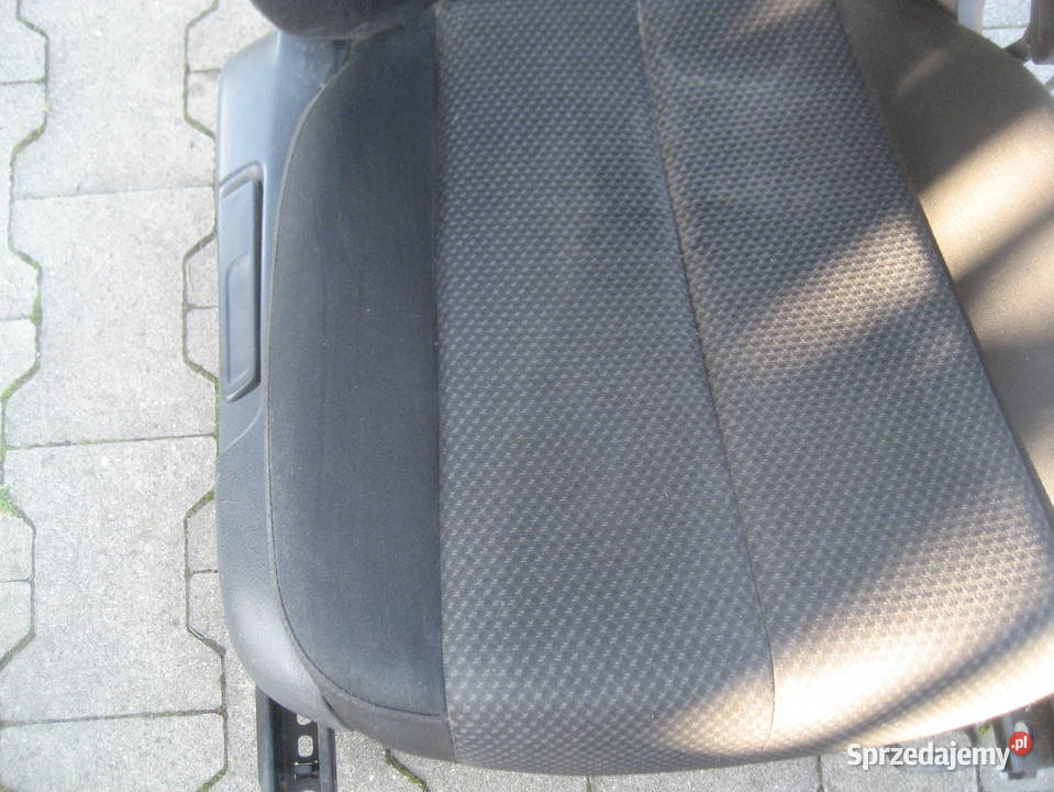 vw passat b6 0510r siedzenie fotel przód prawe wielkopolskie Rakoniewice