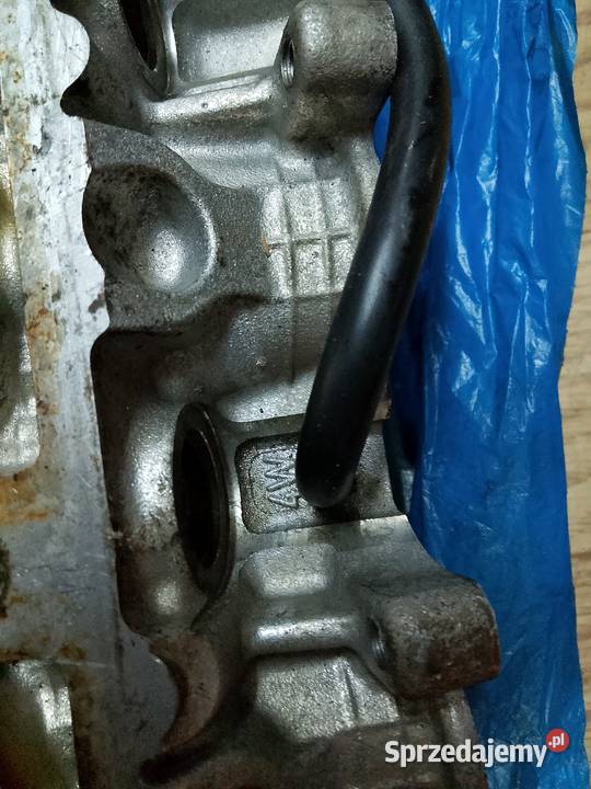 Mercedes 20 23 kompresor głowica R 111 016 33 01