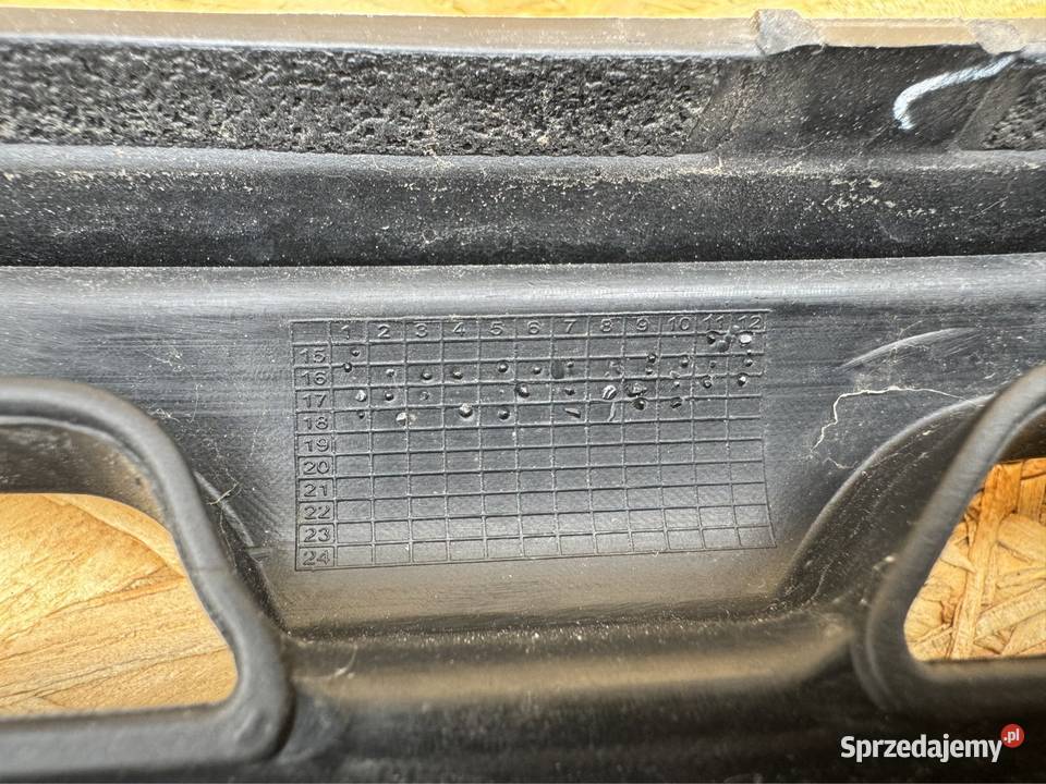Grill atrapa chłodnicy chrom Suzuki Baleno pod Międzychód