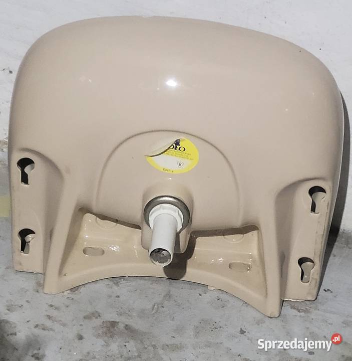 Umywalka ceramiczna ścienna z półpostumentem łódzkie Łódź