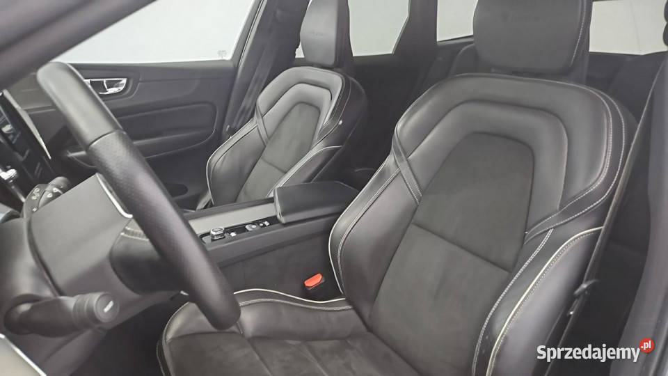 Volvo XC 60 D3 SCR RDesign Z Polskiego Salonu Warszawa