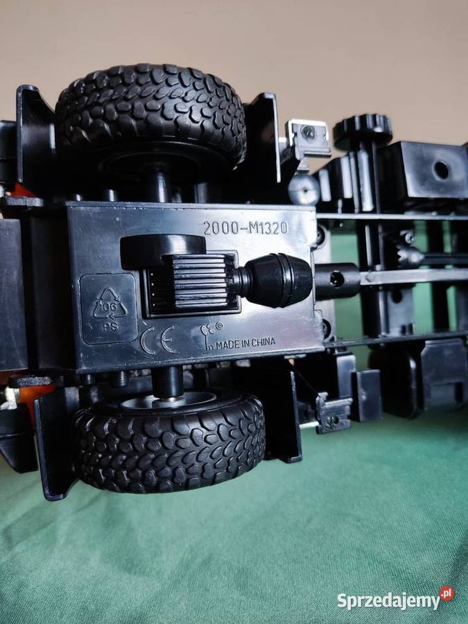 Model samochodu zabawka MercesesBenz Unimog U300 Głuchołazy