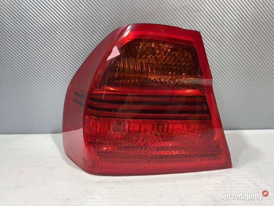 BMW E90 SEDAN LEWA LAMPA TYŁ