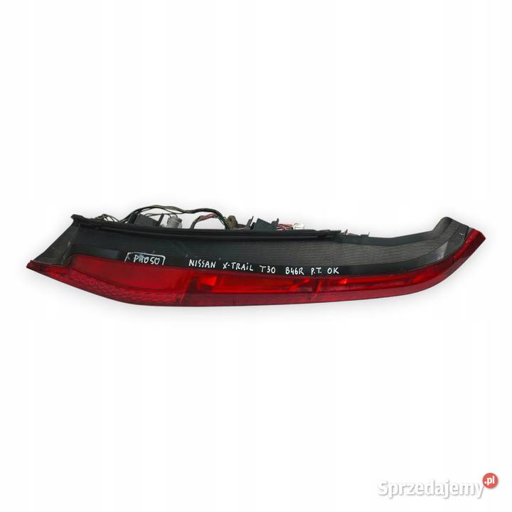 LAMPA PRAWA Nissan XTrail T30 20002007 tylna