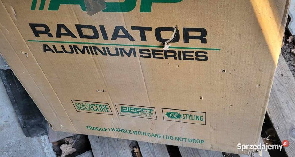 Chłodnica FORD Mustang lata 70 Układ chłodzenia Wesoła