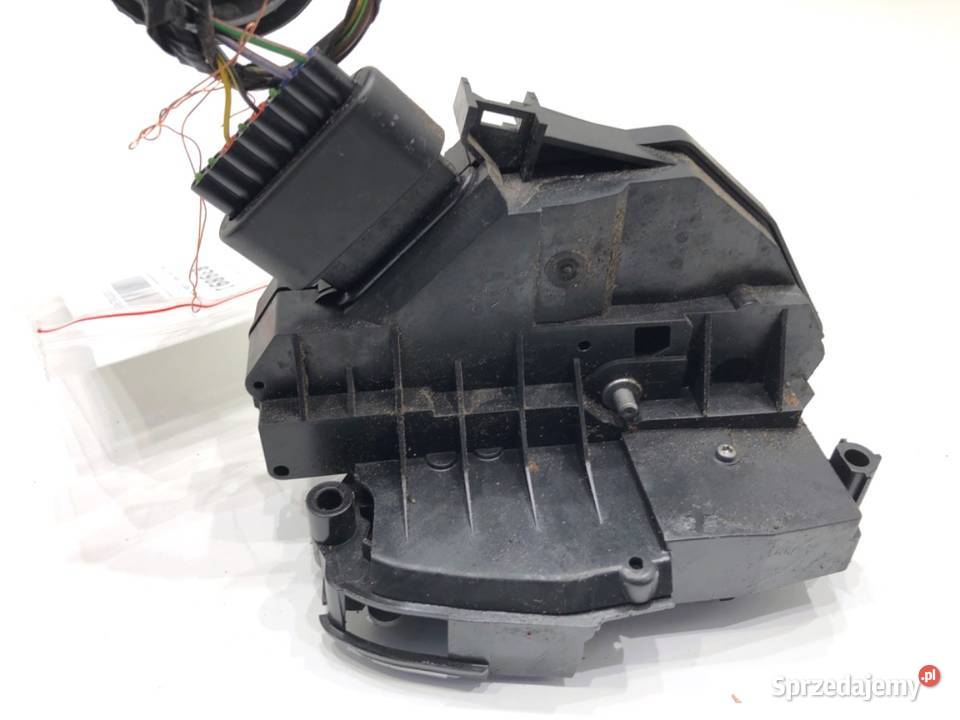 ZAMEK DRZWI LEWY TYŁ FORD FIESTA MK7 Hatchback sprzedam