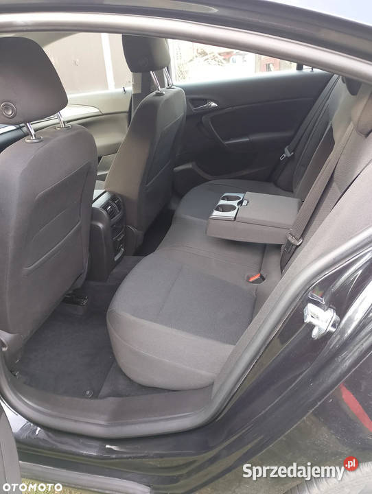 Sprzedam samochód opel insignia kupiony w polskim salonie Płock
