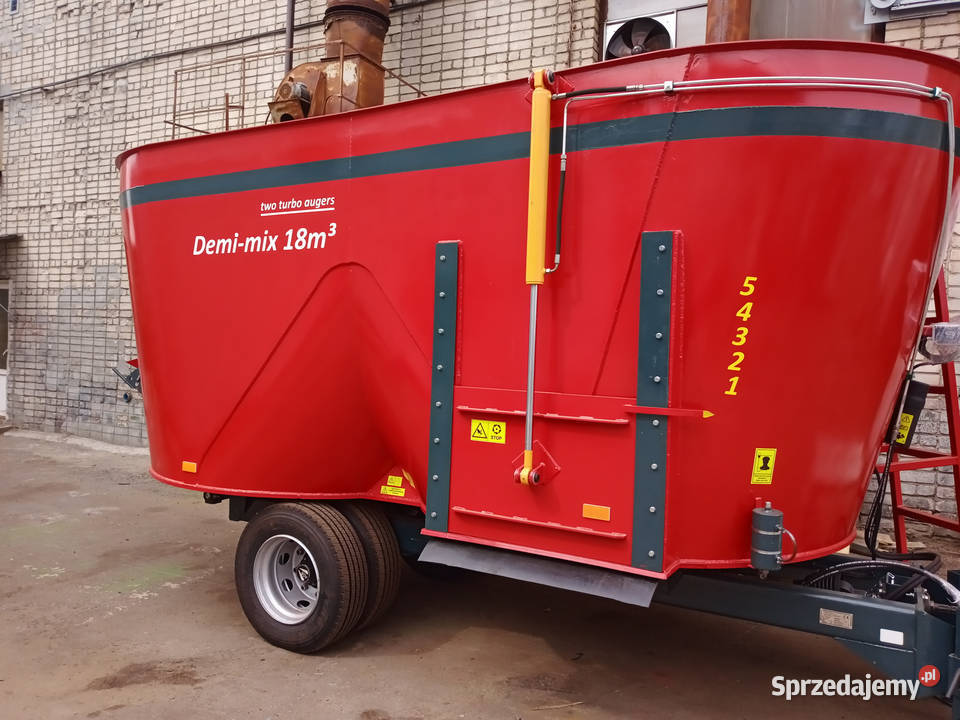 Pionowy paszowóz wóz paszowy