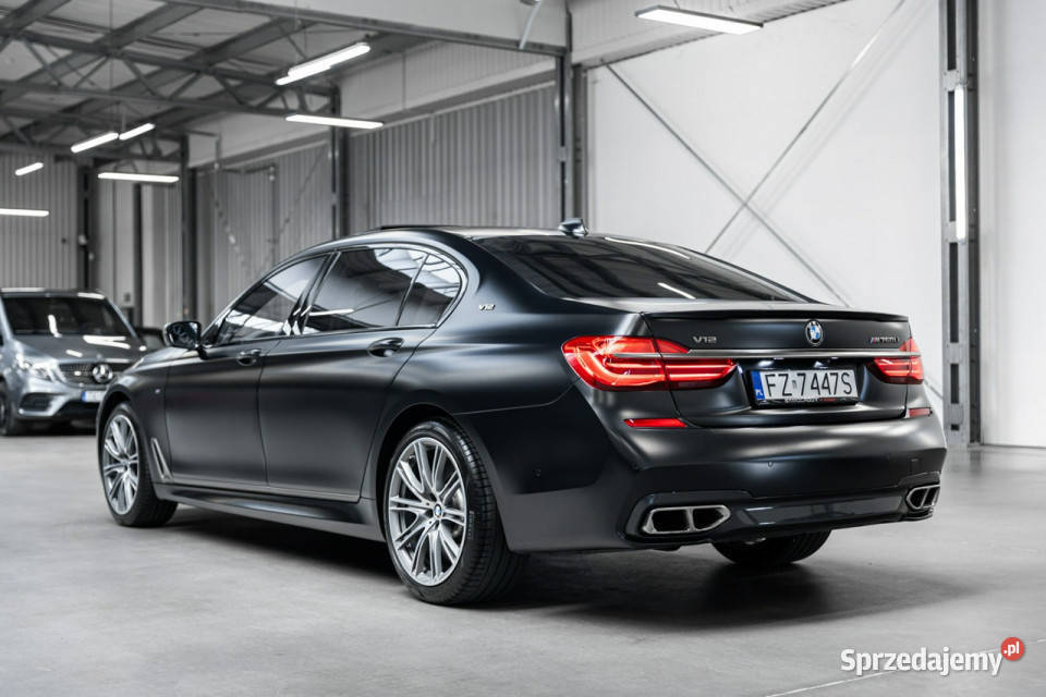 BMW M760 M760Li 609 37s do 100 h Salon pełny VAT Węgrzce sprzedam