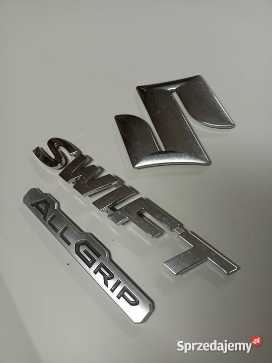 Suzuki Swift Mk 8 AllGrip znaczki tylnej klapy osobowe Dąbrówka