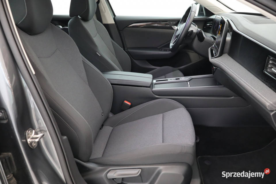 VW Passat 15 eTSI ACT 34132km śląskie