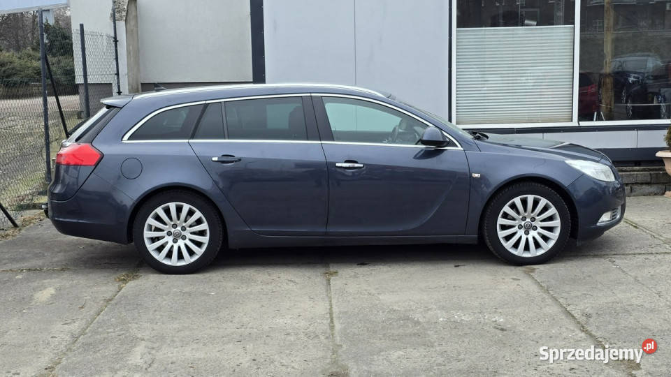 Opel Insignia czujniki parkowania nawigacja światła do jazdy dziennej Insignia