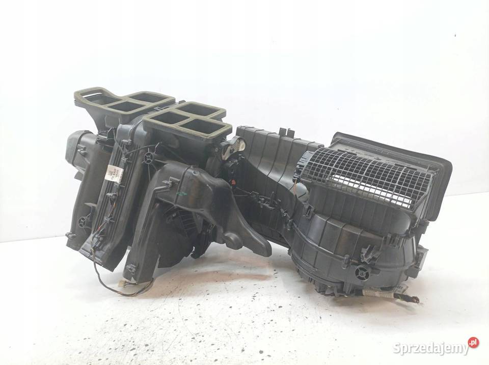 NAGRZEWNICA W2469061601 MercedesBenz CLAklasa I