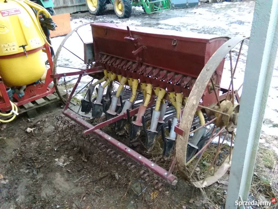 Siewnik zbożowy SHL konny do ciągnika nieuszkodzony Nałęczów