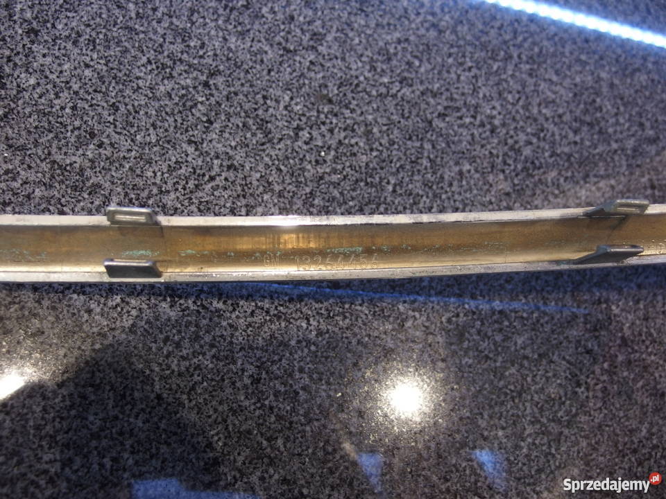 Atrapa grill chłodnicywypraska INSIGNIA osobowe wielkopolskie Wągrowiec sprzedam