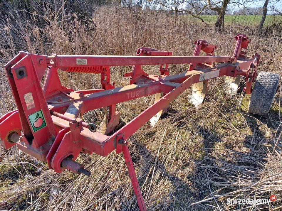 Pług UNIA Tur 4 Koszalin