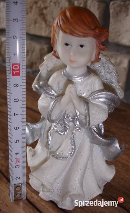 Figura figurka anioła aniołka z kompozytu Zbylitowska Góra